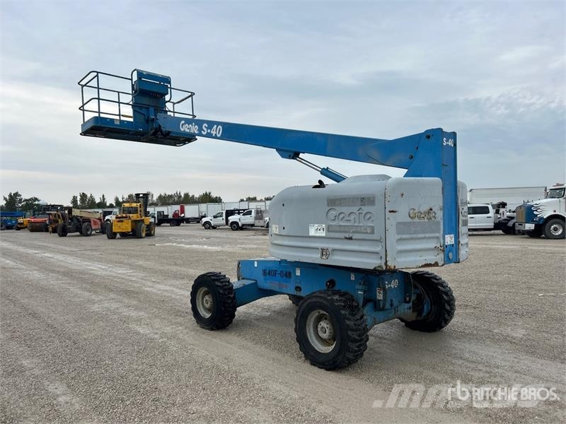 Genie S-40 4WD Dual Fuel Telescopic Boom Lift Teleszkópos emelők
