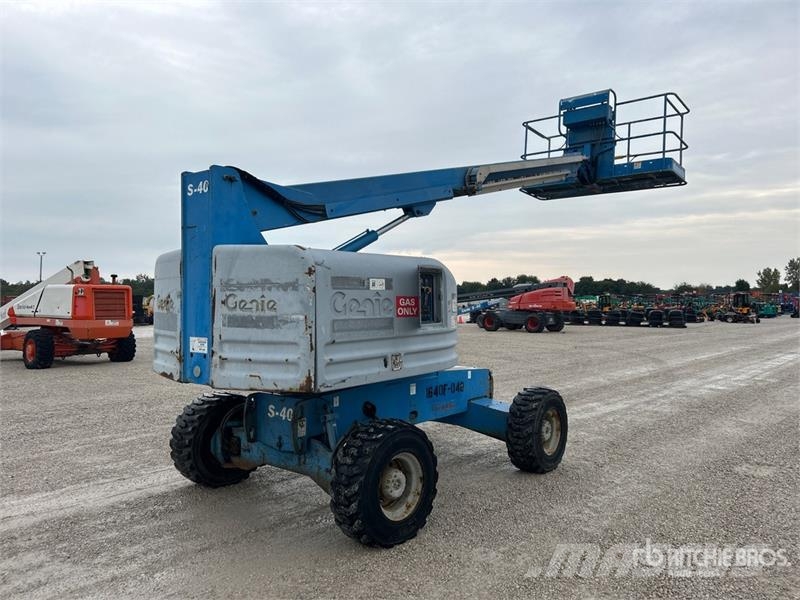 Genie S-40 4WD Dual Fuel Telescopic Boom Lift Teleszkópos emelők