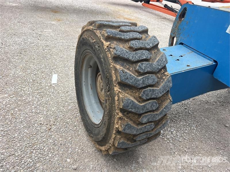 Genie S-40 4WD Dual Fuel Telescopic Boom Lift Nacelles télescopiques