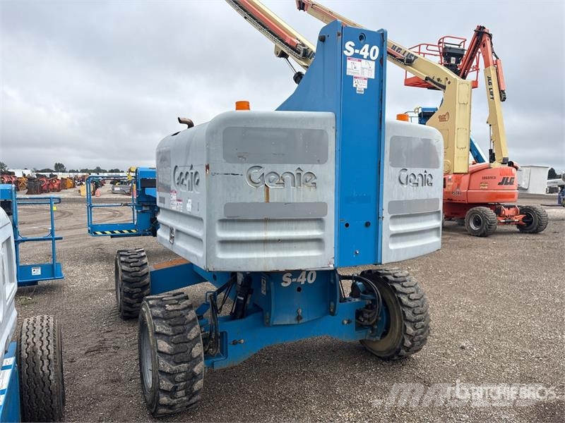 Genie S-40 4WD Dual Fuel Telescopic Boom Lift Teleskopiskie pacēlāji