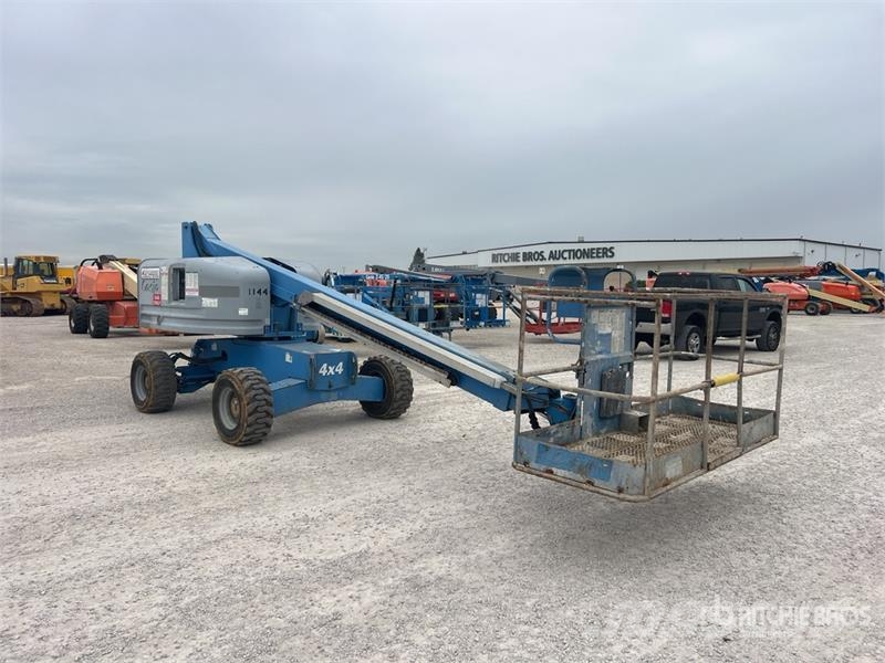Genie S-40 4WD Dual Fuel Telescopic Boom Lift Nacelles télescopiques