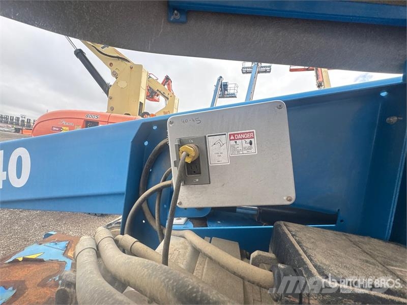 Genie S-40 4WD Dual Fuel Telescopic Boom Lift Teleskopiskie pacēlāji