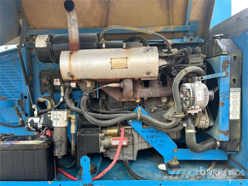 Genie S-40 4WD Dual Fuel Telescopic Boom Lift Teleszkópos emelők