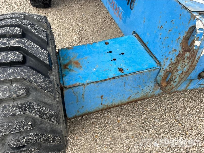 Genie S-40 4WD Dual Fuel Telescopic Boom Lift Teleszkópos emelők