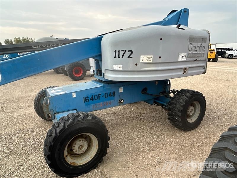 Genie S-40 4WD Dual Fuel Telescopic Boom Lift Teleszkópos emelők