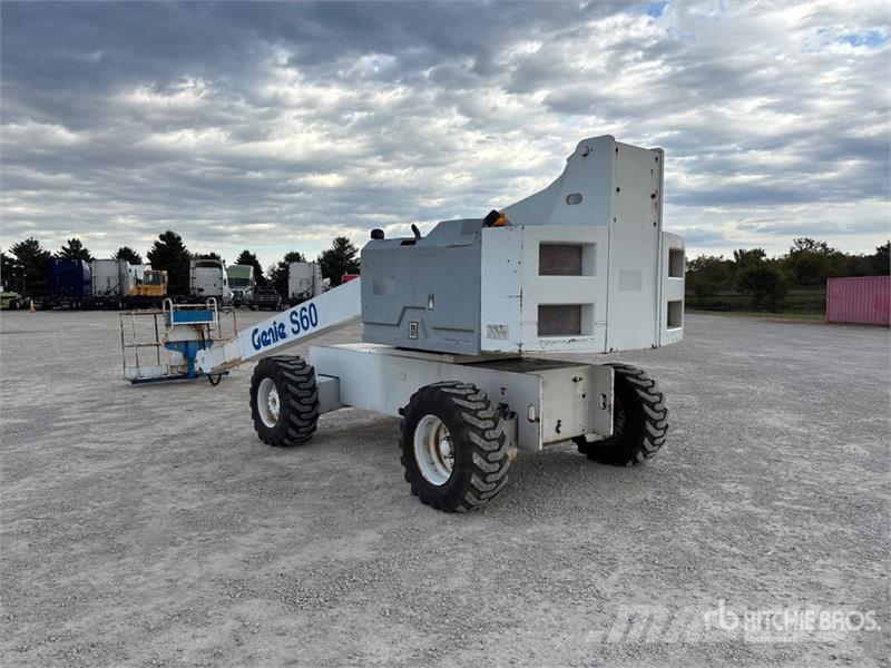 Genie S-60 2WD Diesel Telescopic Boom Lift Nacelles télescopiques