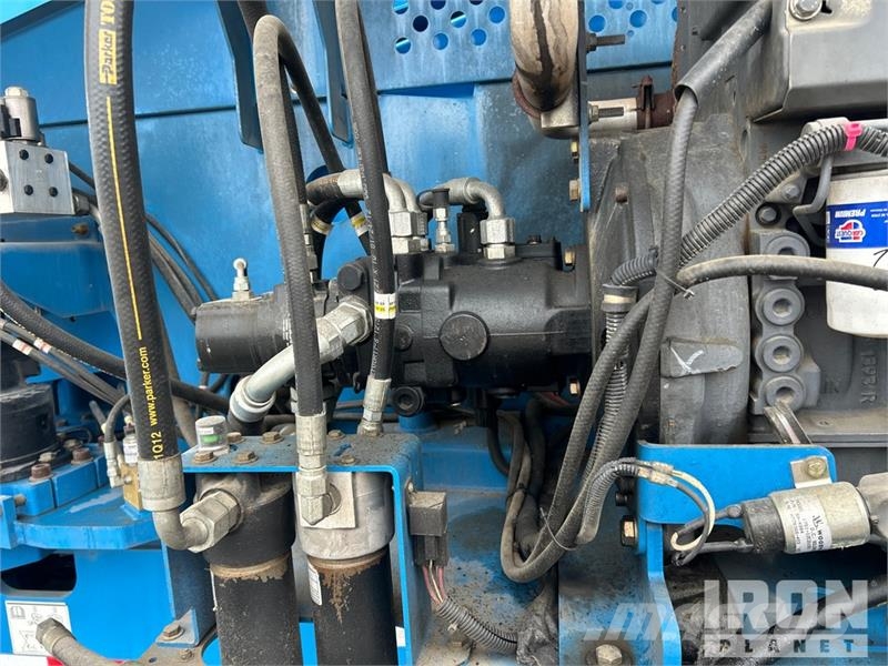 Genie S-65 Telescopic boom lifts