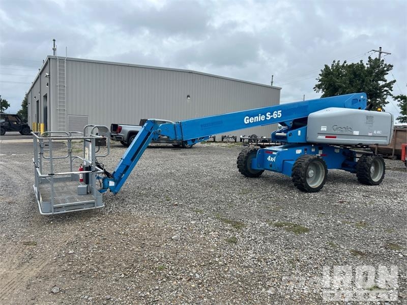 Genie S-65 Telescopic boom lifts