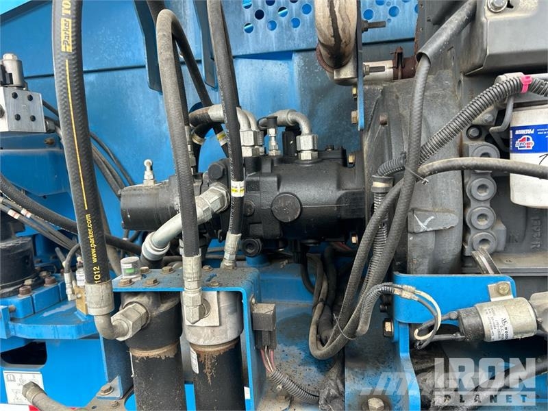 Genie S-65 Telescopic boom lifts