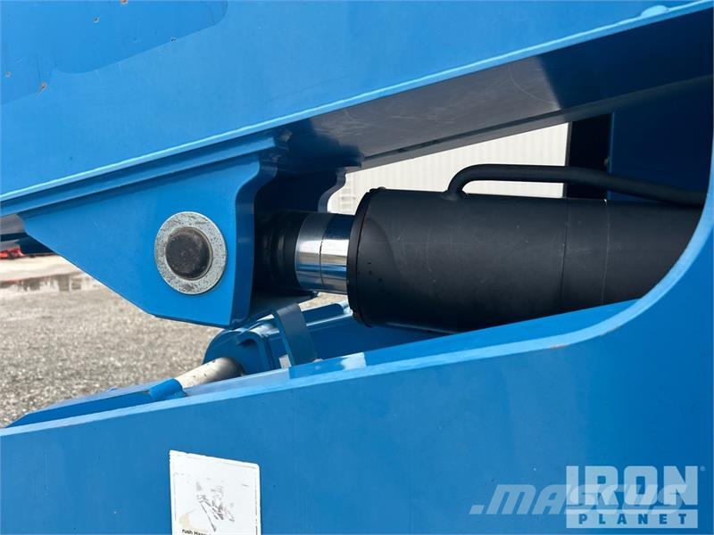 Genie S-65 Telescopic boom lifts