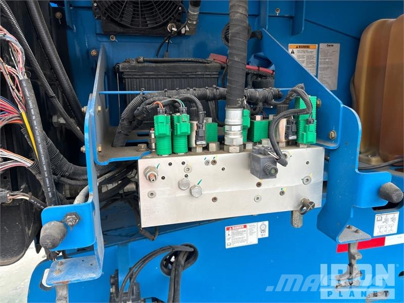 Genie S-65 Telescopic boom lifts