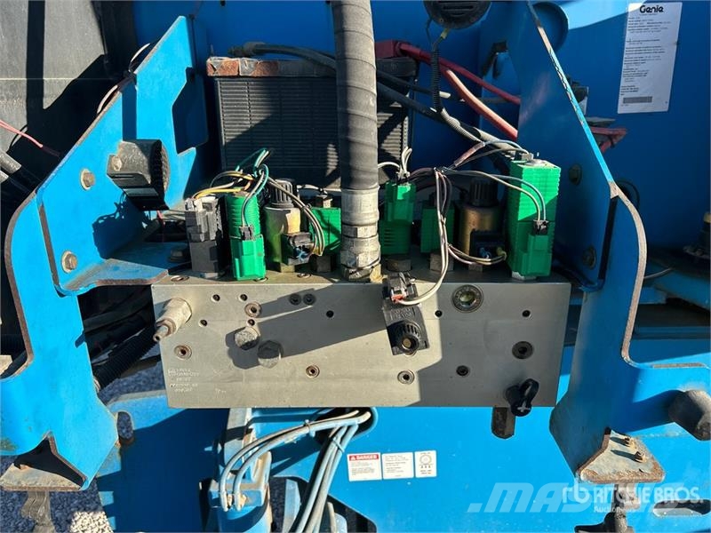 Genie S-65 4WD Diesel Telescopic Boom Lift ブームリフト　直伸型