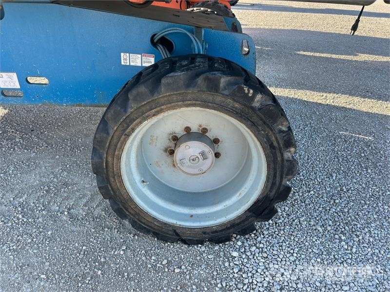 Genie S-65 4WD Diesel Telescopic Boom Lift ブームリフト　直伸型