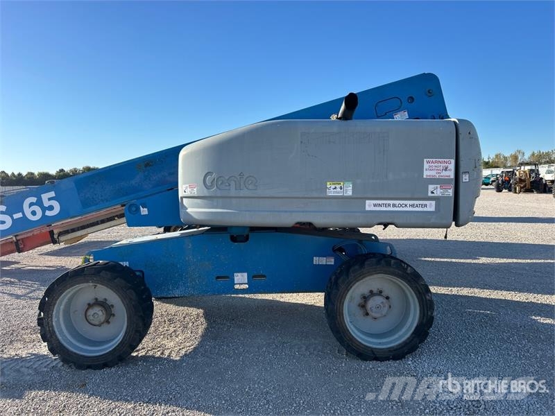 Genie S-65 4WD Diesel Telescopic Boom Lift ブームリフト　直伸型