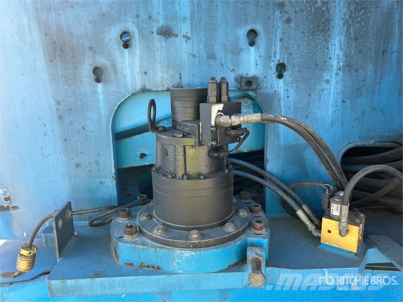 Genie S-65 4WD Diesel Telescopic Boom Lift ブームリフト　直伸型