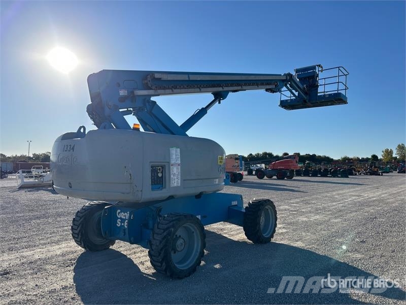 Genie S-65 4WD Diesel Telescopic Boom Lift ブームリフト　直伸型