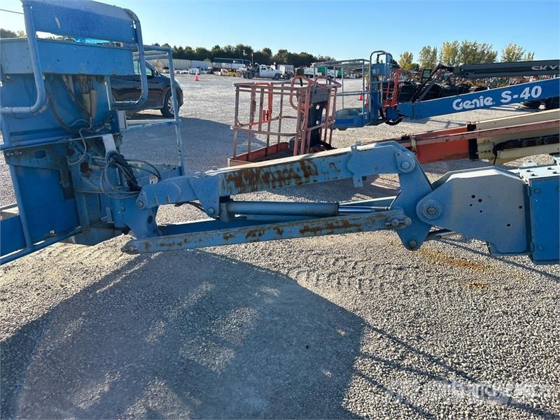 Genie S-65 4WD Diesel Telescopic Boom Lift ブームリフト　直伸型