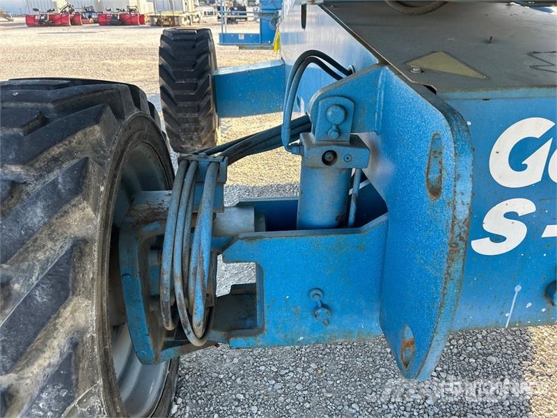 Genie S-65 4WD Diesel Telescopic Boom Lift ブームリフト　直伸型