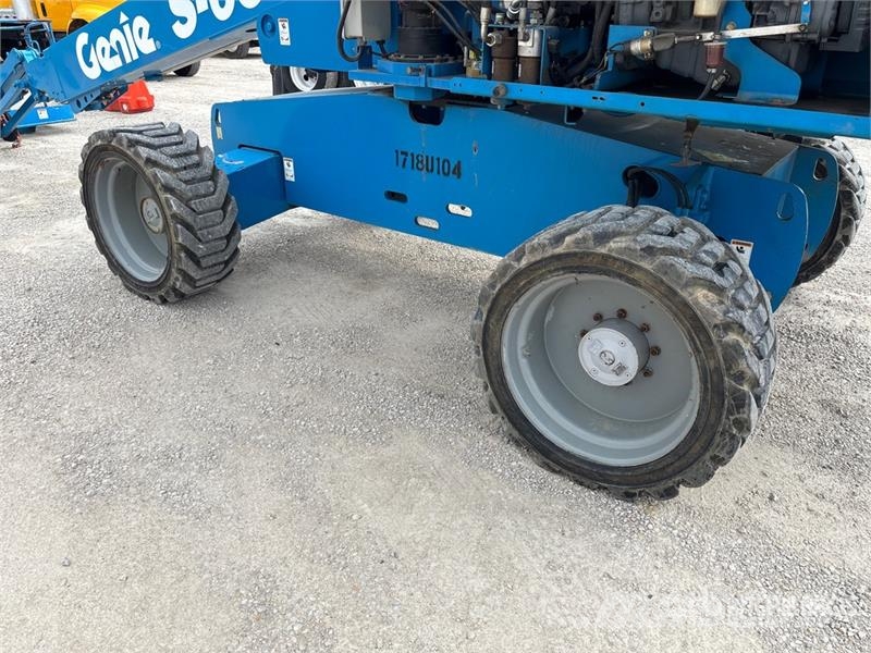 Genie S-65 4WD Diesel Telescopic Boom Lift Piattaforme a braccio telescopico