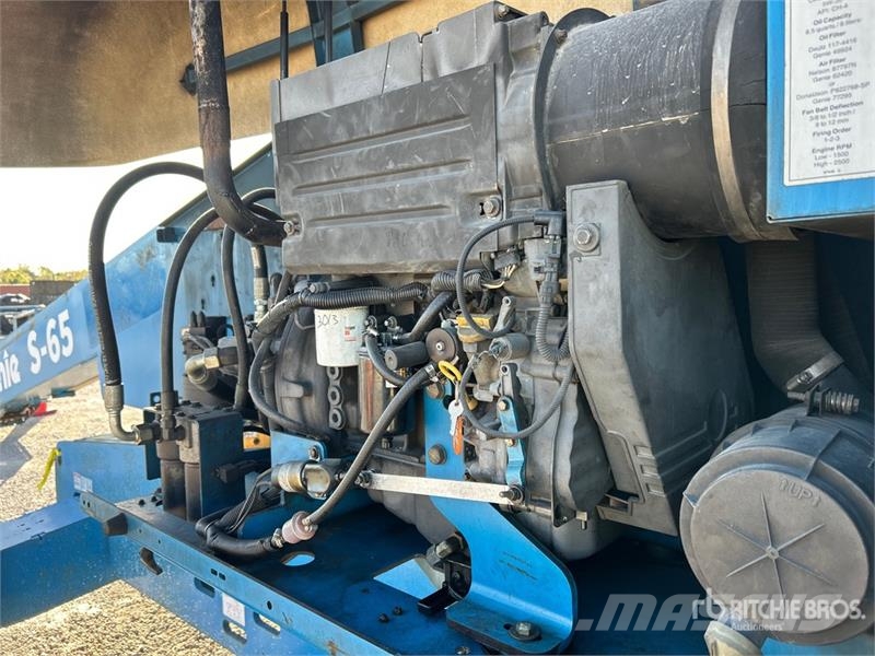 Genie S-65 4WD Diesel Telescopic Boom Lift ブームリフト　直伸型