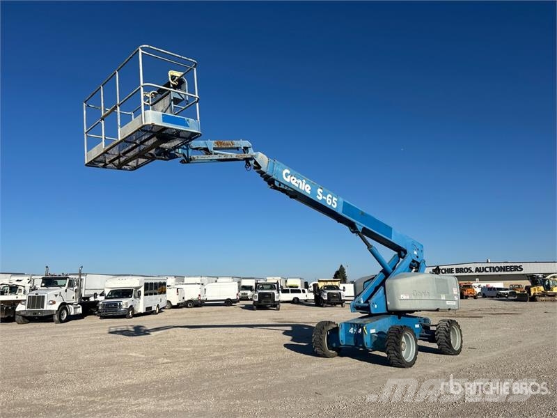 Genie S-65 4WD Diesel Telescopic Boom Lift ブームリフト　直伸型