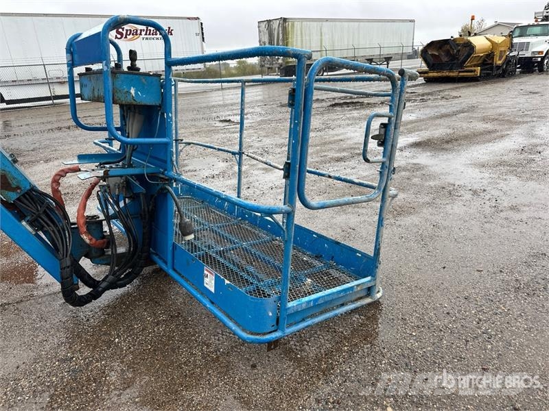 Genie S-85 4WD Diesel Telescopic Boom Lift Nacelles télescopiques