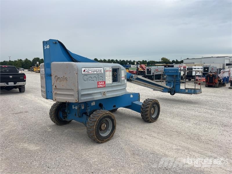 Genie S40 4WD Dual Fuel Telescopic Boom Lift Teleskopiskie pacēlāji