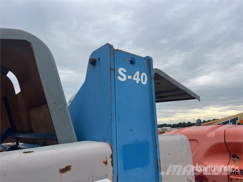 Genie S40 4WD Dual Fuel Telescopic Boom Lift Teleskopiskie pacēlāji