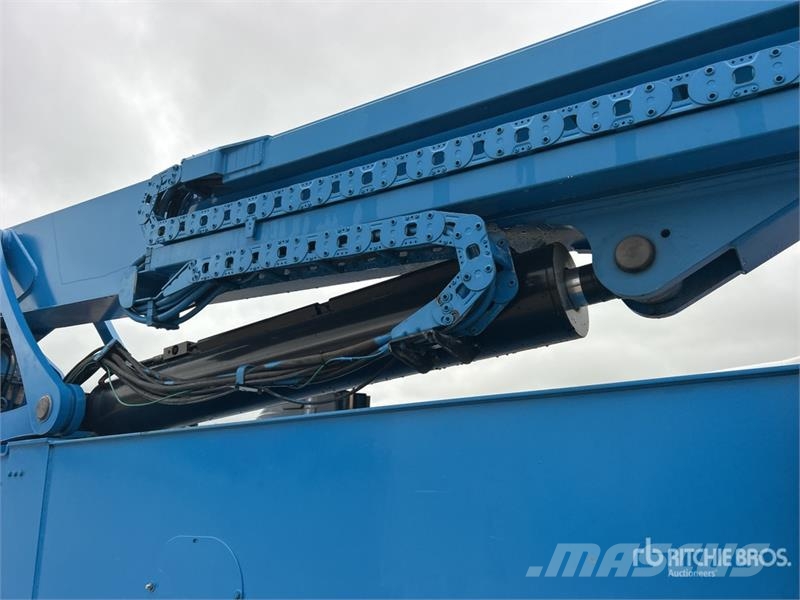 Genie Z-135 4WD Diesel Articulating Boom Lift Strēles pacēlāji