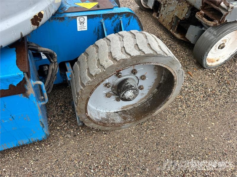 Genie Z-30/20N Articulated boom lifts