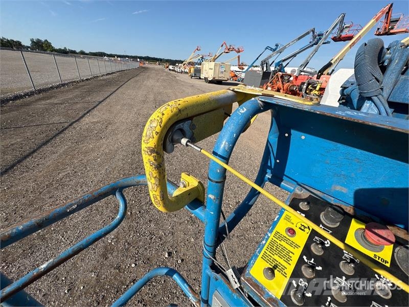 Genie Z-30/20N Zglobne dvižne ploščadi