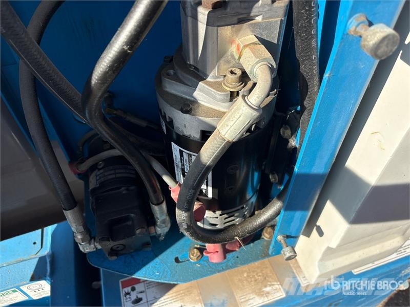 Genie Z-30/20N Zglobne dvižne ploščadi