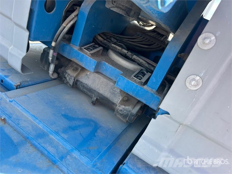 Genie Z-30/20N RJ 2WD Electric Articulating Boom Lift Articulated boom lifts