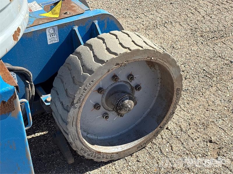 Genie Z-30/20N RJ 2WD Electric Articulating Boom Lift Gelenkteleskoparbeitsbühnen