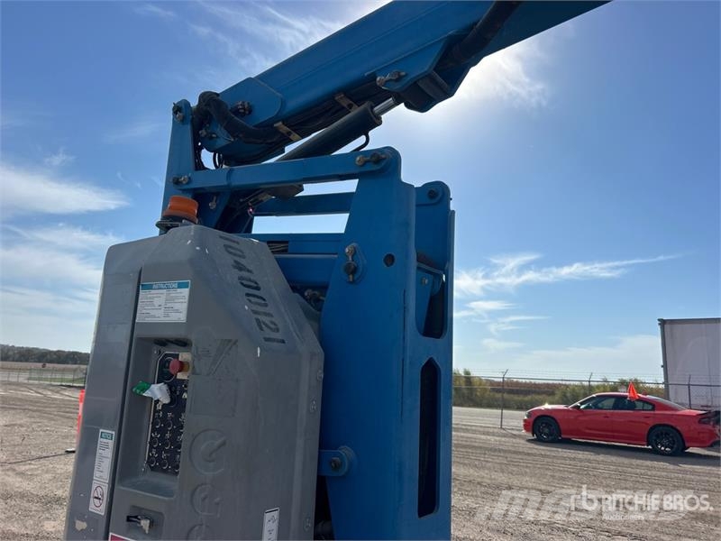 Genie Z-30/20N RJ 2WD Electric Articulating Boom Lift Articulated boom lifts