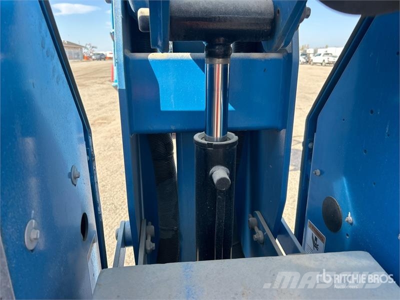 Genie Z-30/20N RJ 2WD Electric Articulating Boom Lift Articulated boom lifts