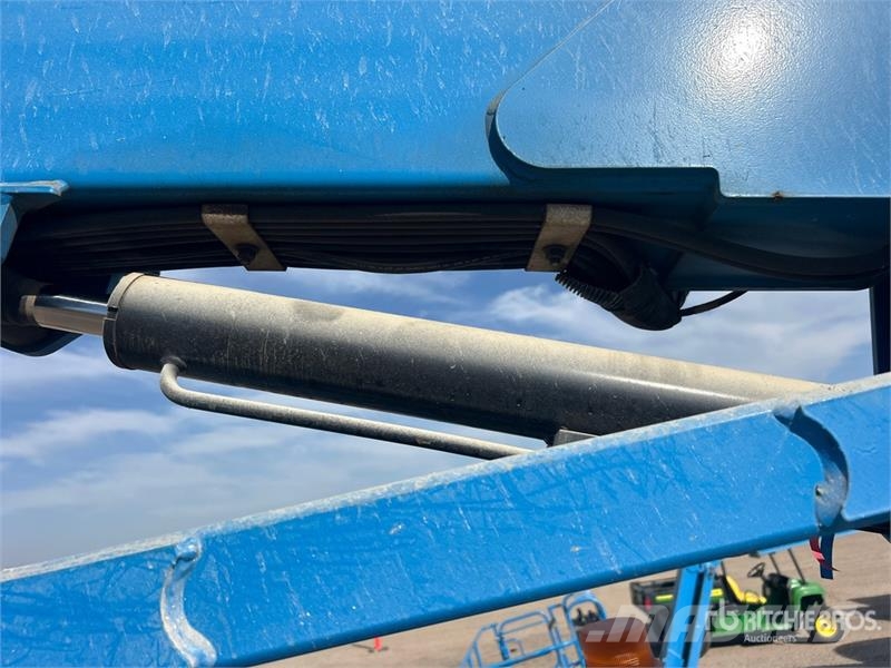 Genie Z-30/20N RJ 2WD Electric Articulating Boom Lift Articulated boom lifts