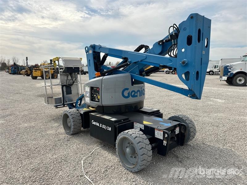 Genie Z-33/18 2WD Electric Articulating Boom Lift Bomlifte med knækarm