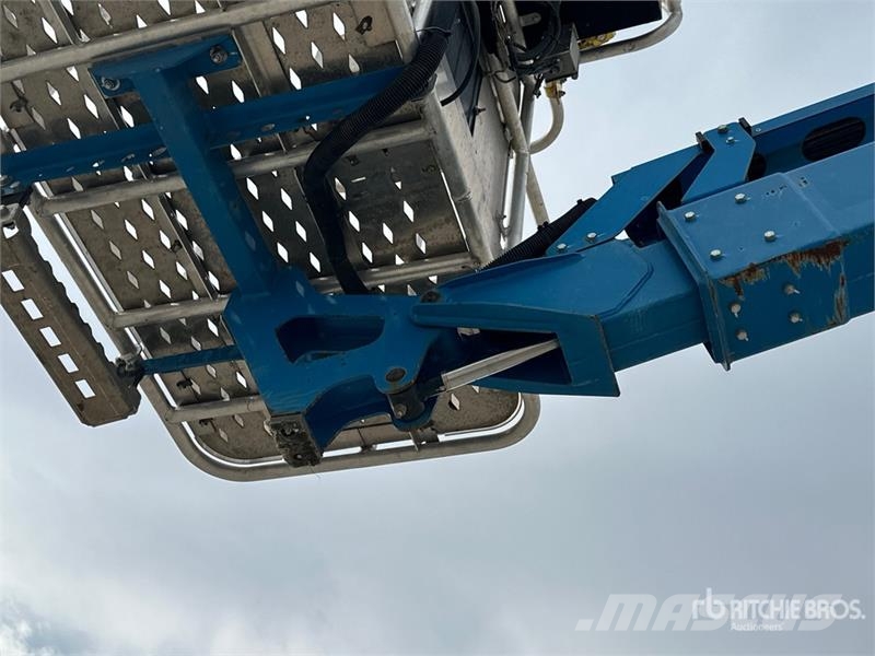 Genie Z-33/18 2WD Electric Articulating Boom Lift Bomlifte med knækarm