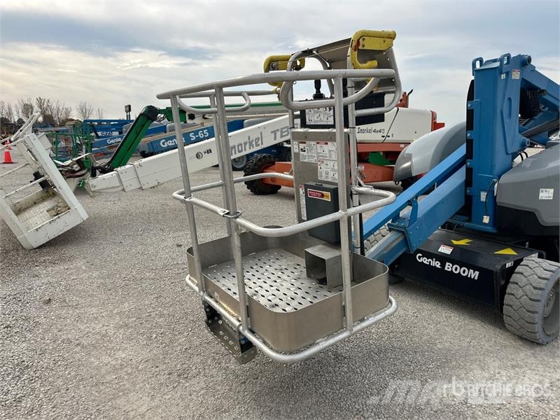 Genie Z-33/18 2WD Electric Articulating Boom Lift Bomlifte med knækarm