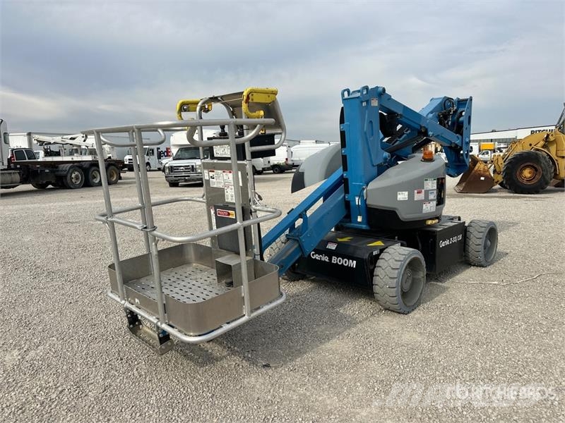 Genie Z-33/18 2WD Electric Articulating Boom Lift Bomlifte med knækarm