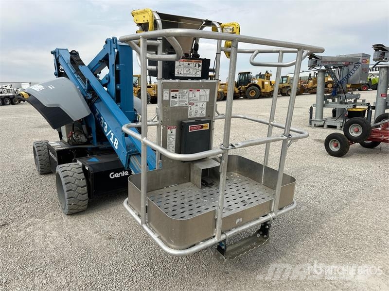 Genie Z-33/18 2WD Electric Articulating Boom Lift Bomlifte med knækarm