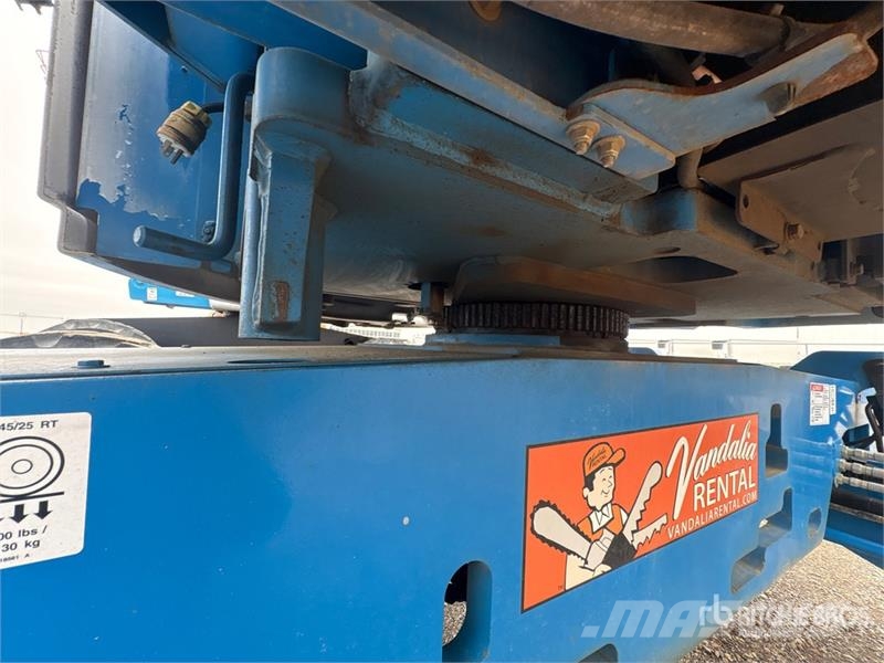 Genie Z-45/25 4WD Diesel Articulating Boom Lift Articulated boom lifts