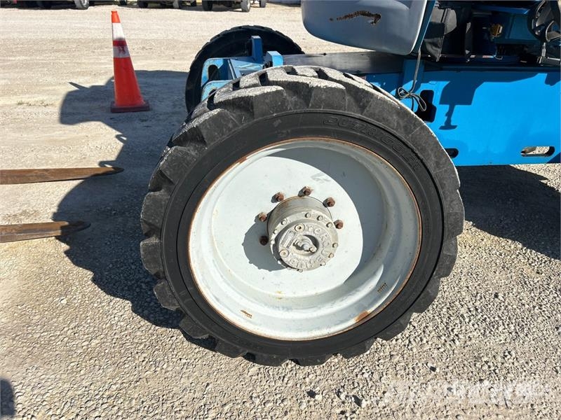 Genie Z-45/25 4WD Dual Fuel Articulating Boom Lift 관절형 전동이동 리프트