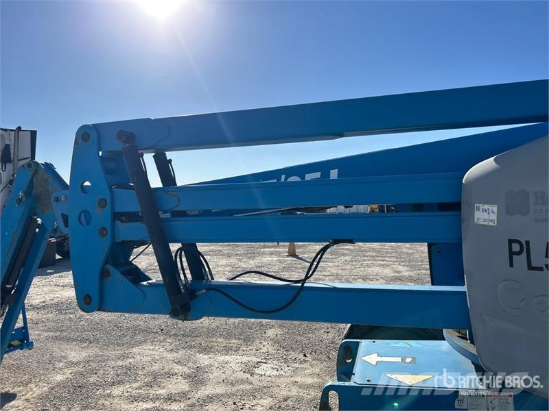Genie Z-45/25 4WD Dual Fuel Articulating Boom Lift 관절형 전동이동 리프트