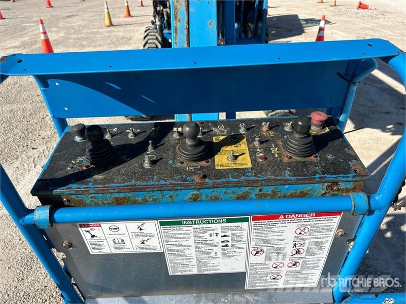 Genie Z-45/25 4WD Dual Fuel Articulating Boom Lift 관절형 전동이동 리프트