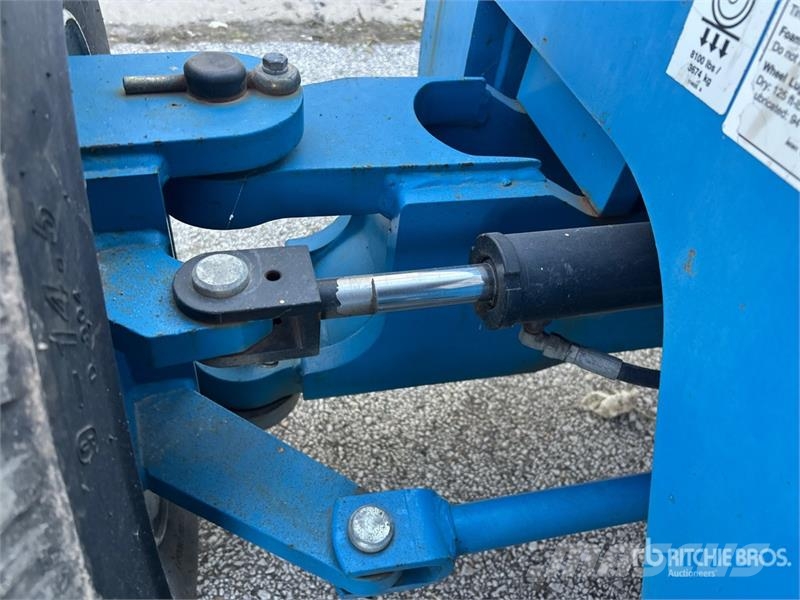 Genie Z-45/25J 2WD Electric Articulating Boom Lift Articulated boom lifts