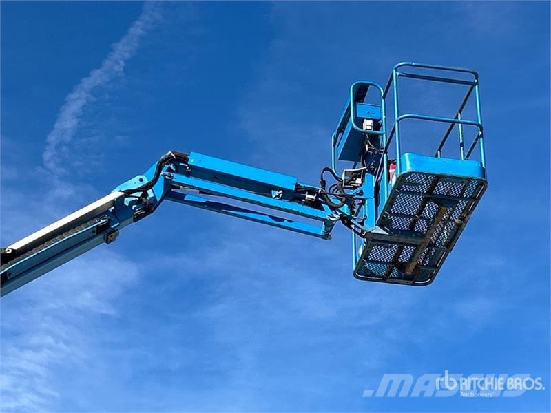 Genie Z-45/25J 2WD Electric Articulating Boom Lift Articulated boom lifts