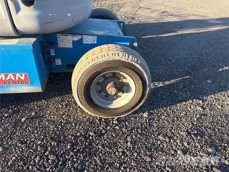 Genie Z-45/25J 2WD Electric Articulating Boom Lift Articulated boom lifts