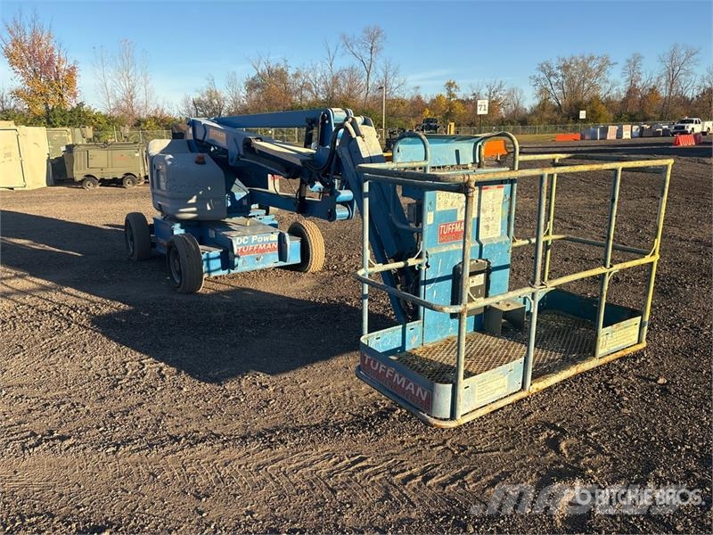 Genie Z-45/25J 2WD Electric Articulating Boom Lift Articulated boom lifts
